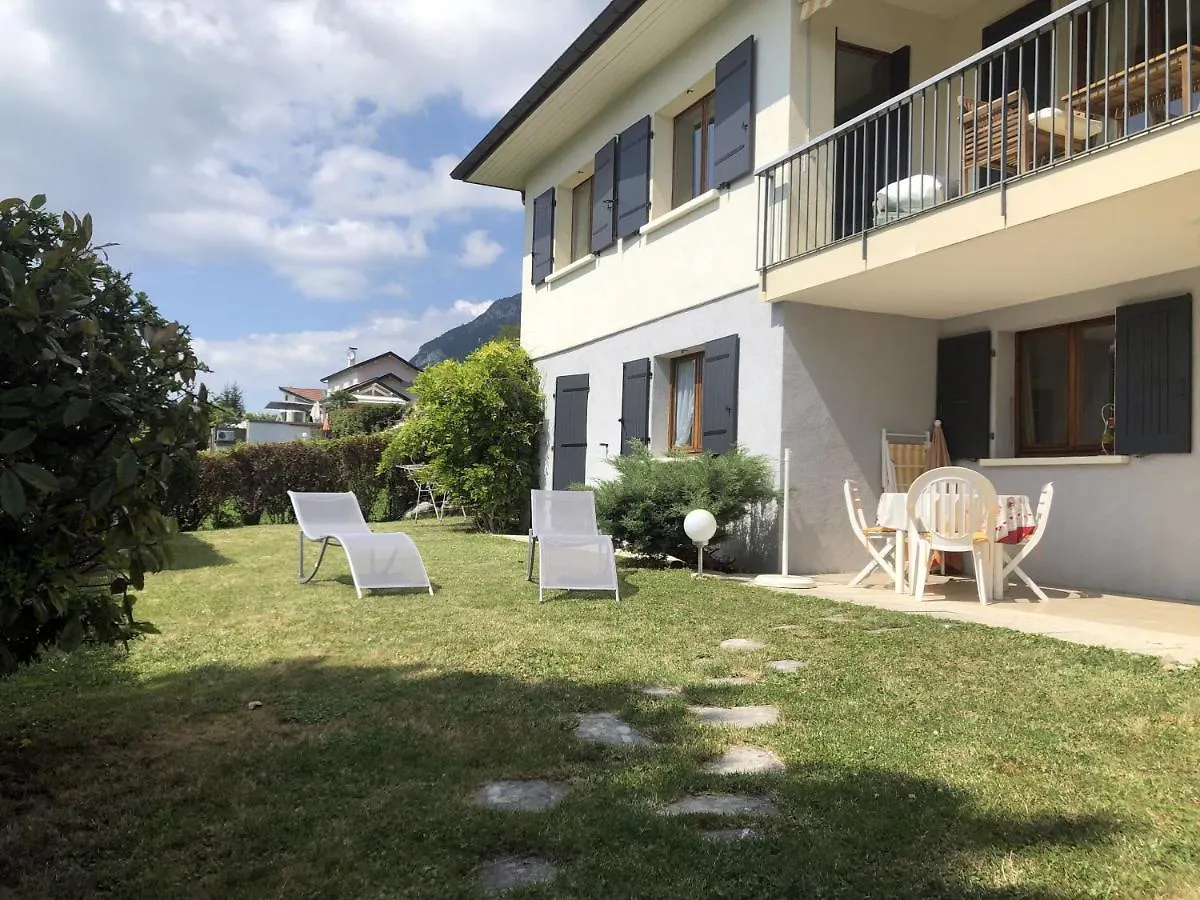 Appartement Dans Villa Acces Prive Au Lac Veyrier-du-Lac Apartment